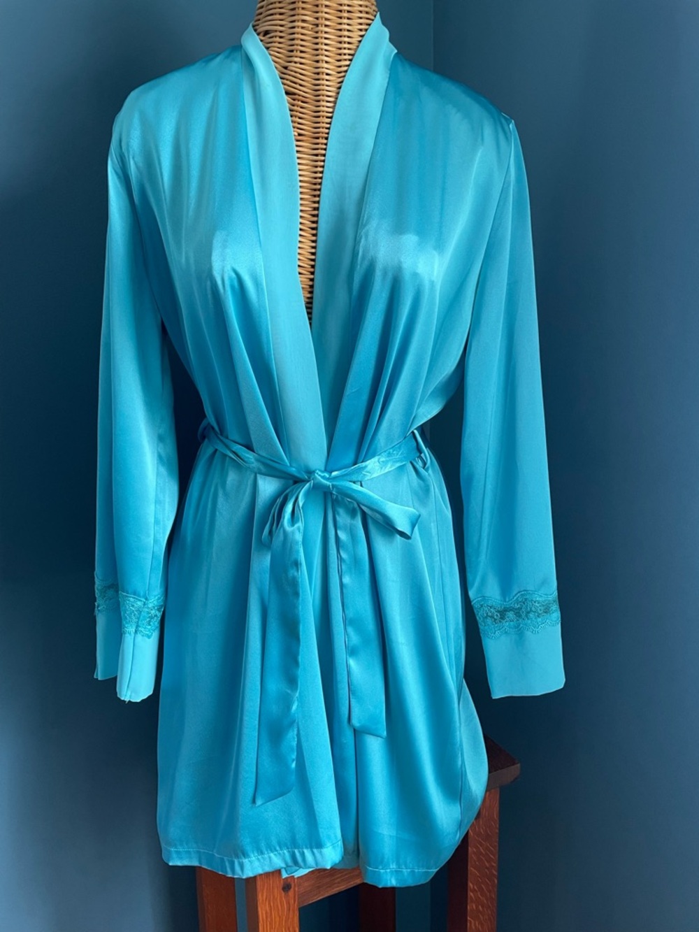 Delicates Short Blue Robe Polyester Cuff Detail Size Small